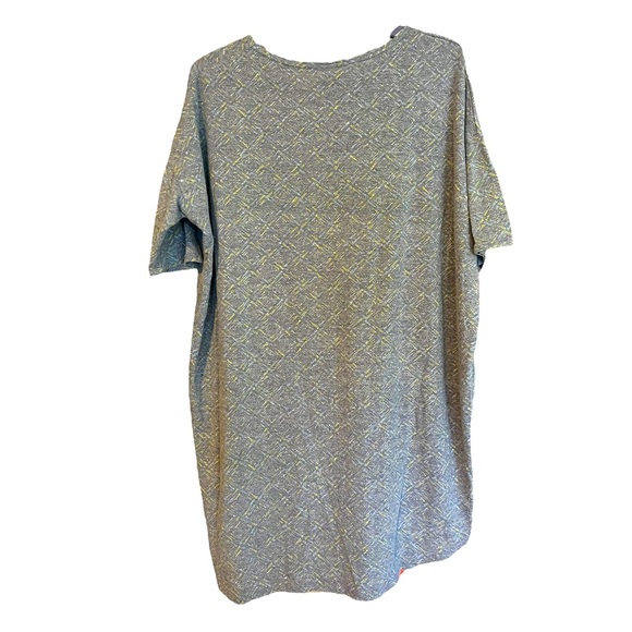 LuLaRoe ~ Women's High Low Light Blue Quarter Sleeve Shirt Size Large - Picture 2 of 5